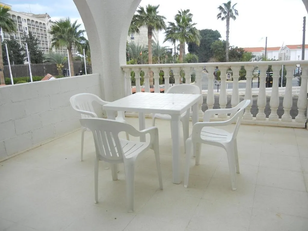 Tsialis Hotel Apartments Ларнака Кипр
