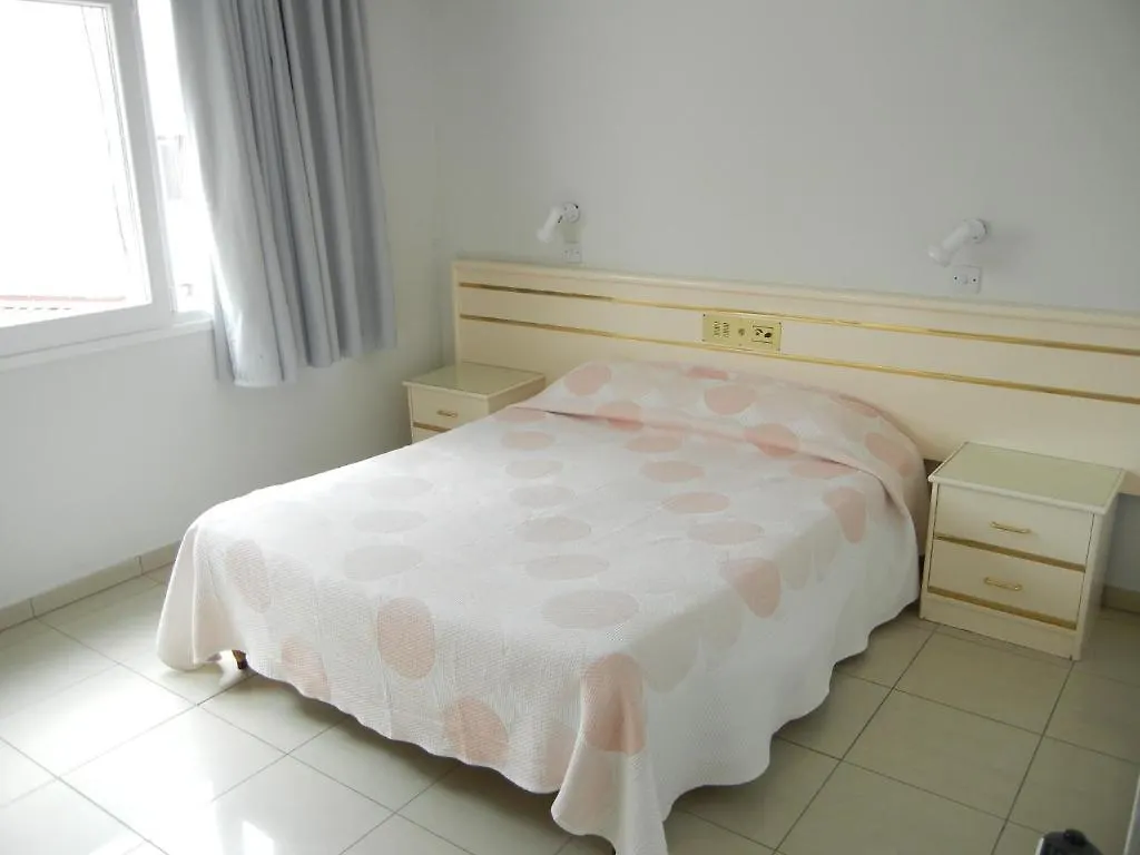 Апарт-отель Tsialis Hotel Apartments Ларнака